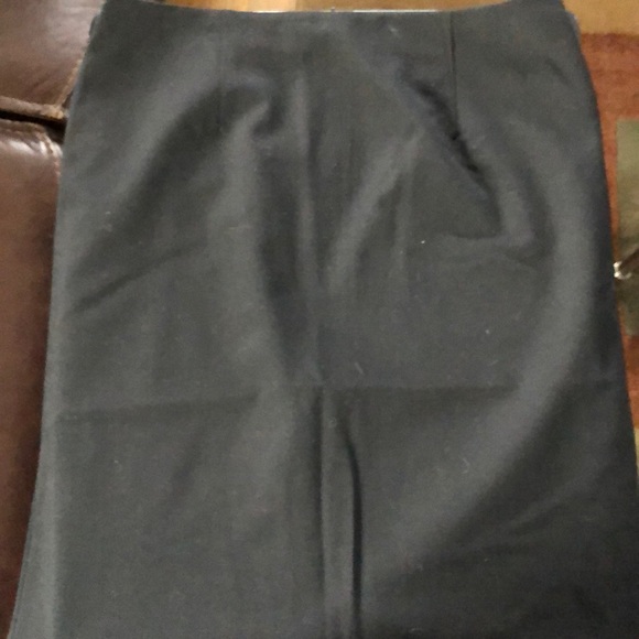 CLUB MONACO BLACK CLASSIC SKIRT - Picture 7 of 8